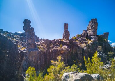 Individualreisen Südafrika: Wanderabenteuer in der Wildnis - Felsformationen und Landschaften im Grootwinterhoek.